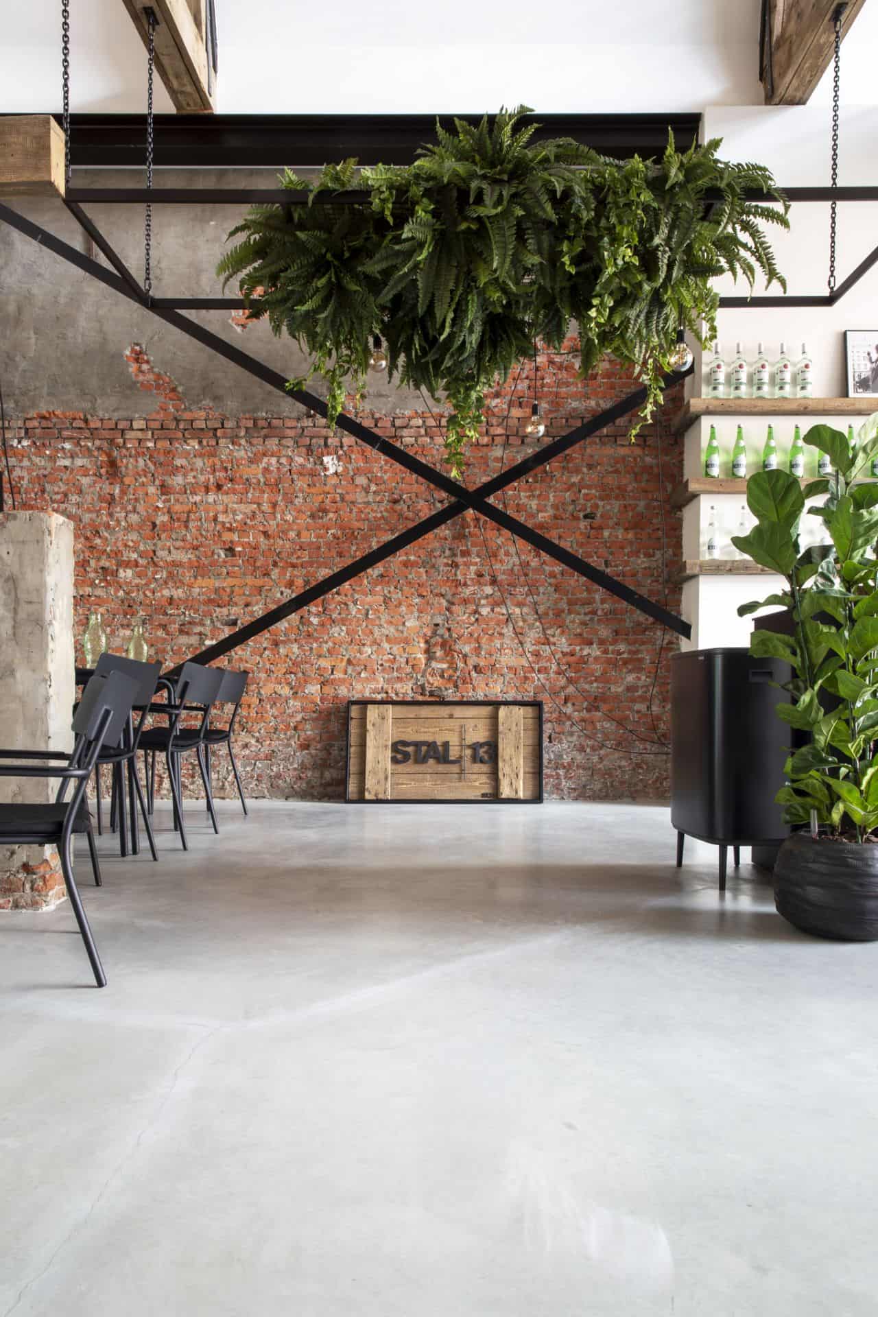 Betonnen bedrijfsvloer, kantoorvloer, vloer kantoor