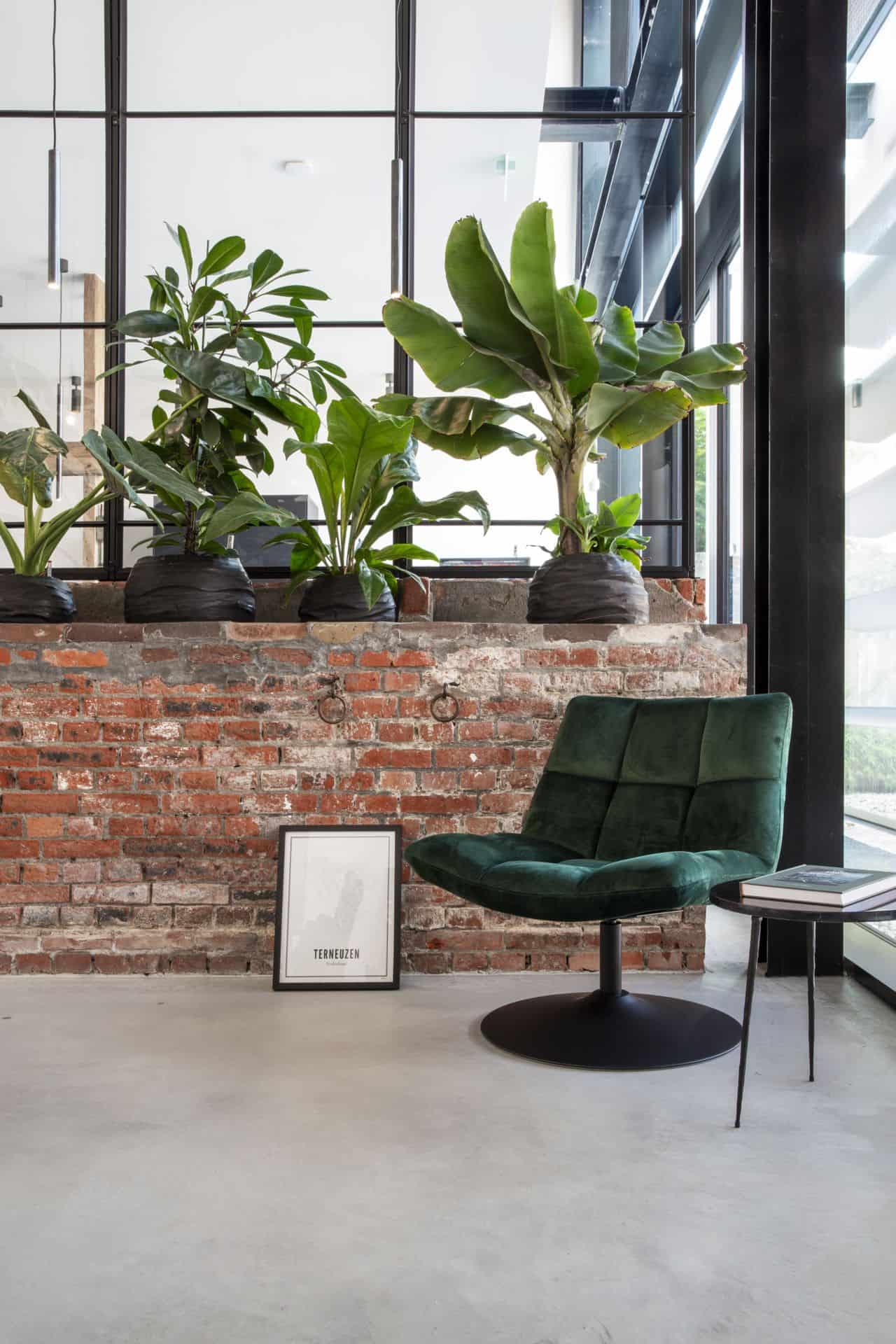 gevlinderde betonvloer, gevlinderd beton, kantoorvloer, vloer kantoor